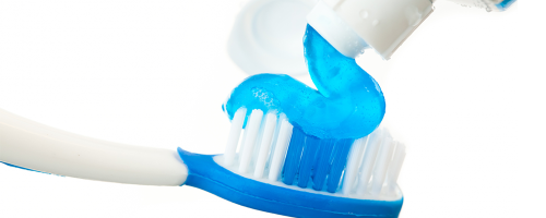 Tandkr&auml;m och tandborste